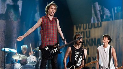Performance 5 Seconds Of Summer 2014 Billboard Music Awards