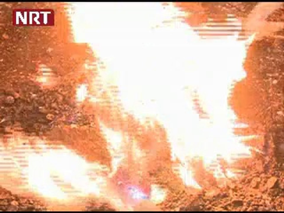 گه‌نجێك به‌بێ به‌رامبه‌ر شه‌قامه‌كانی‌ شار چاك ده‌كات  (2)
