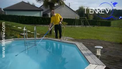 Aspirateur de vase de piscine par siphon élimine les particules
