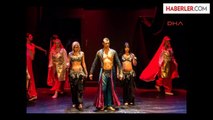 Türk Dansçı Londra'da Aşkın Dansını Yaptı