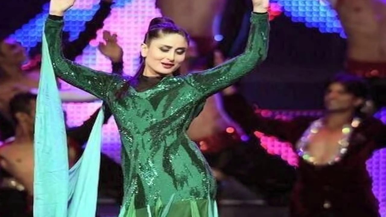 IIFA Awards 2014 _ Kareena Kapoor Hot Performance