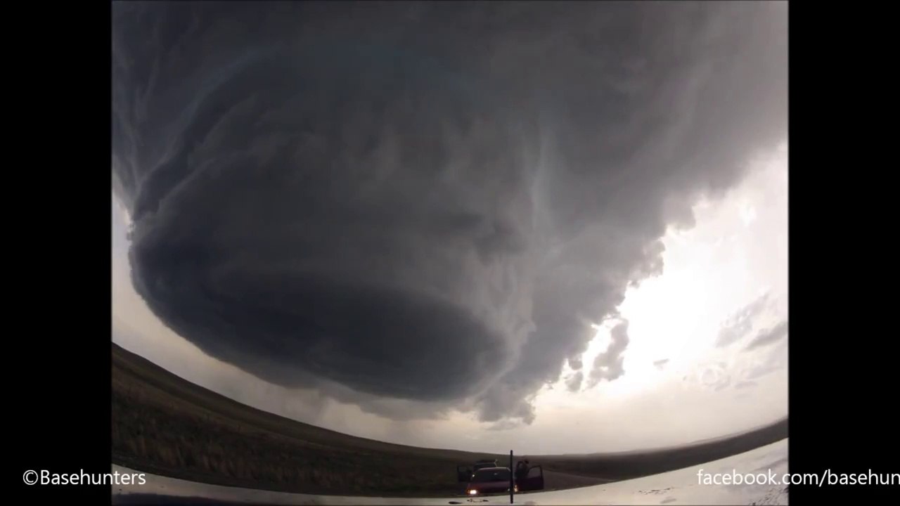 Nuage d'orage géant - Time lapse magnifique de la formation d'une tempête!