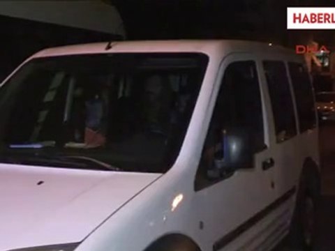 Travestiyi Yolda Müşteri Beklerken Bıçakladılar