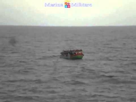 Sicilia - Mare Nostrum, soccorsi due barconi (20.05.14)