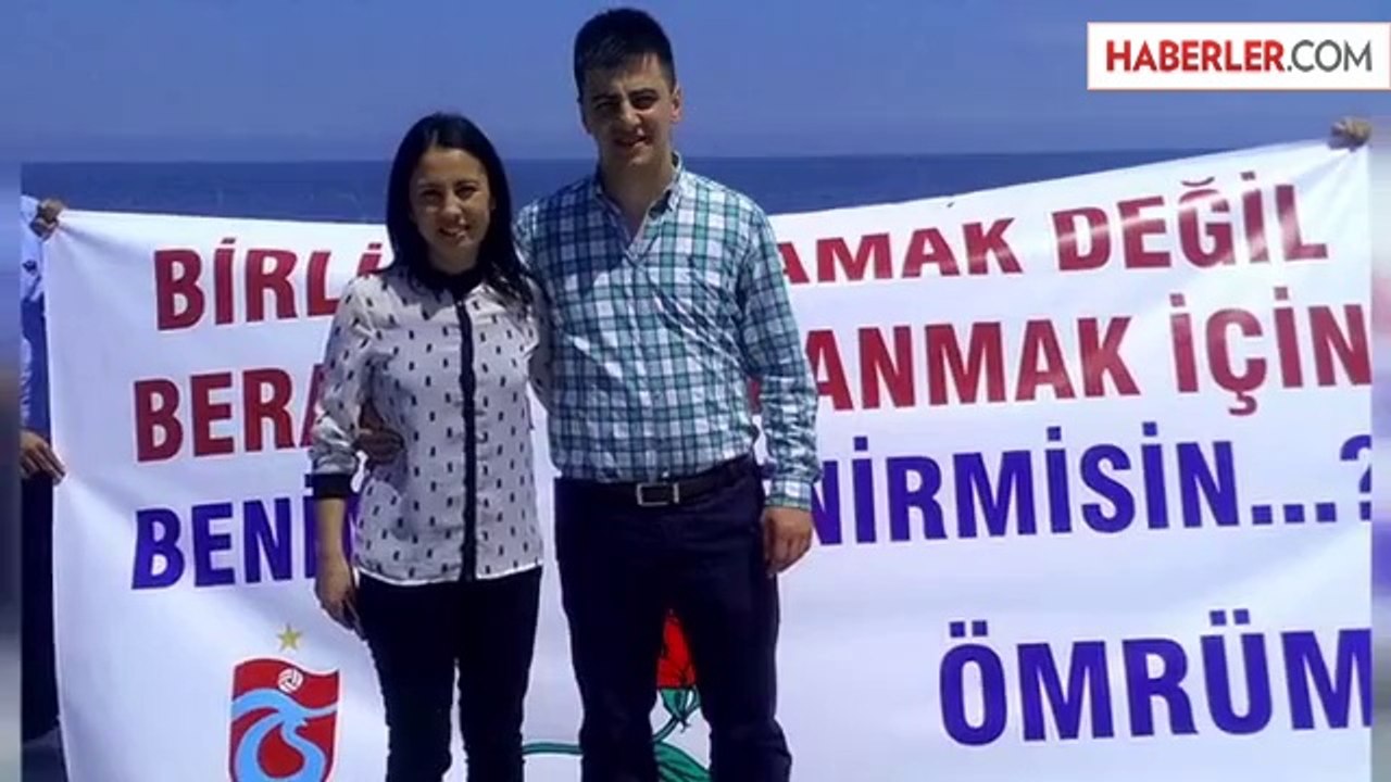 Rize'de Görev Yapan Trabzonlu Polis Memuru Aşık Olduğu Bayana İlginç Bir Yolla Evlenme Teklifi Etti