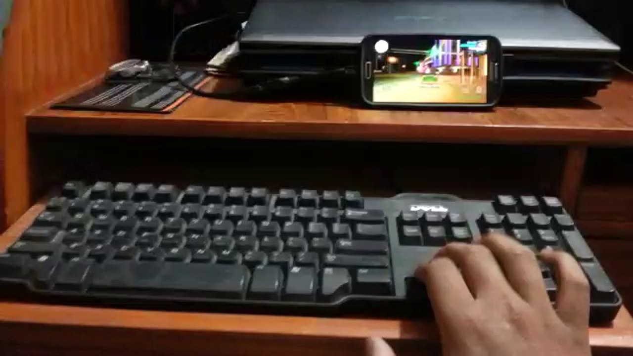 running gta vice city on s4 through keyboard.