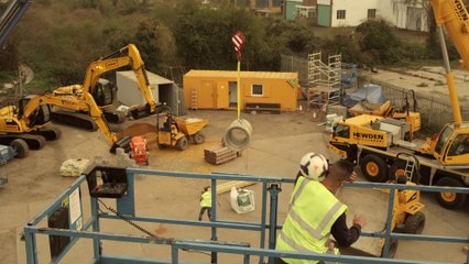 Hewden #Dumpers4Goalposts Construction Football Freestylers with F2