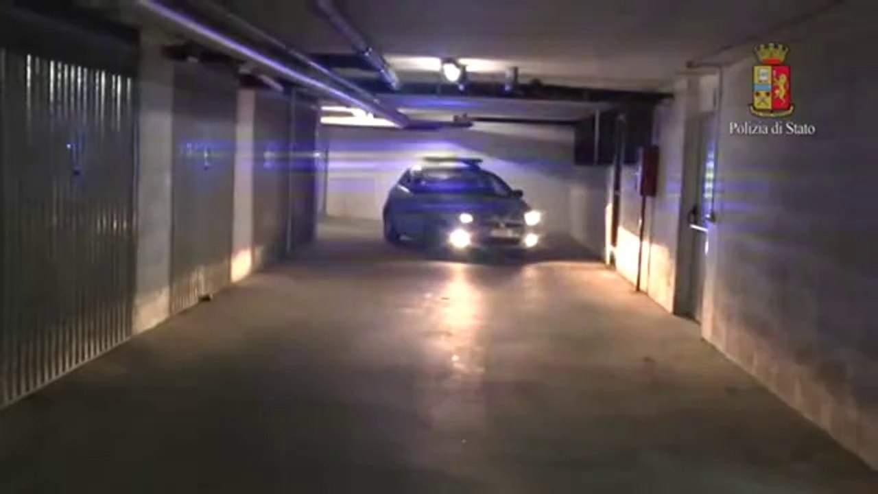 Fiumicino, sequestrati 900 chili di marijuana in un garage