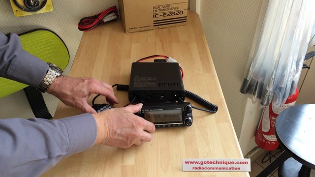 ICE2820 Icom VHF UHF BiBande presentation Go Technique