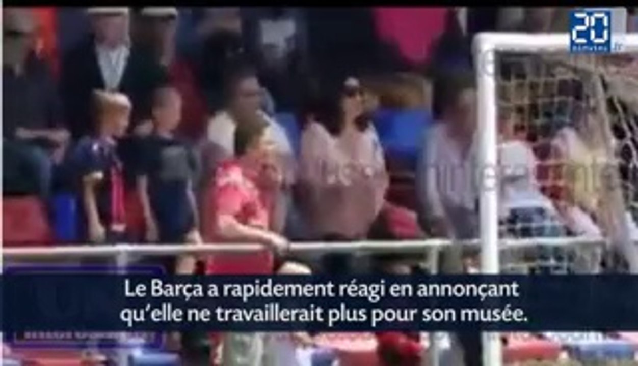 Elle est virée par le Barça pour avoir imité un singe en tribune