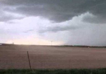 Gust Front Surrounds Tornado-Warned Storm