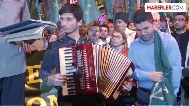 Çerkes Sürgünü 150. Yılında Rusya Başkonsolosluğu Önünde Protesto Edildi