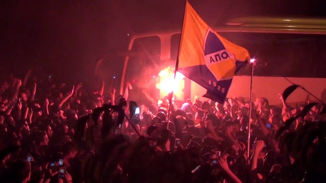 Η άφιξη της αποστολής στο σωματείο του ΑΠΟΕΛ