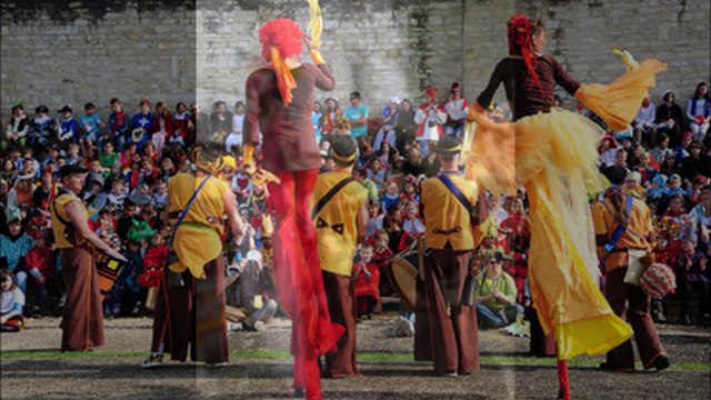 Annuaire de spectacle d'échassiers - réseau Acteur-fete.com