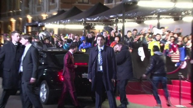 Bolas de Ouro chegam em fases diferentes ao Brasil