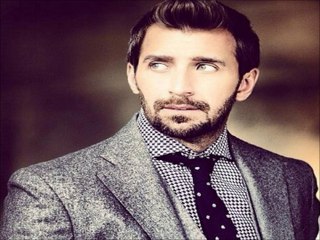 Θάνος Πετρέλης - Δανεικά