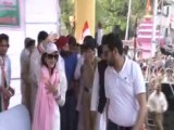 Ameesha Patel Singing ''Kaho Na Pyar Hai'' In A Political Rally