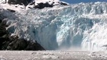 Iceburg causes huge tsunami