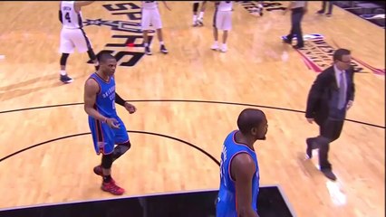 Quand Russell Westbrook secoue Kevin Durant et lui dit de se réveiller