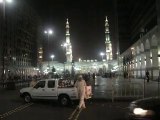 Masjid  e Nabvi مسجد نبویّ کا رات کا  رُوح پرور منظر، مدنینہ شریف کی ٹریفک