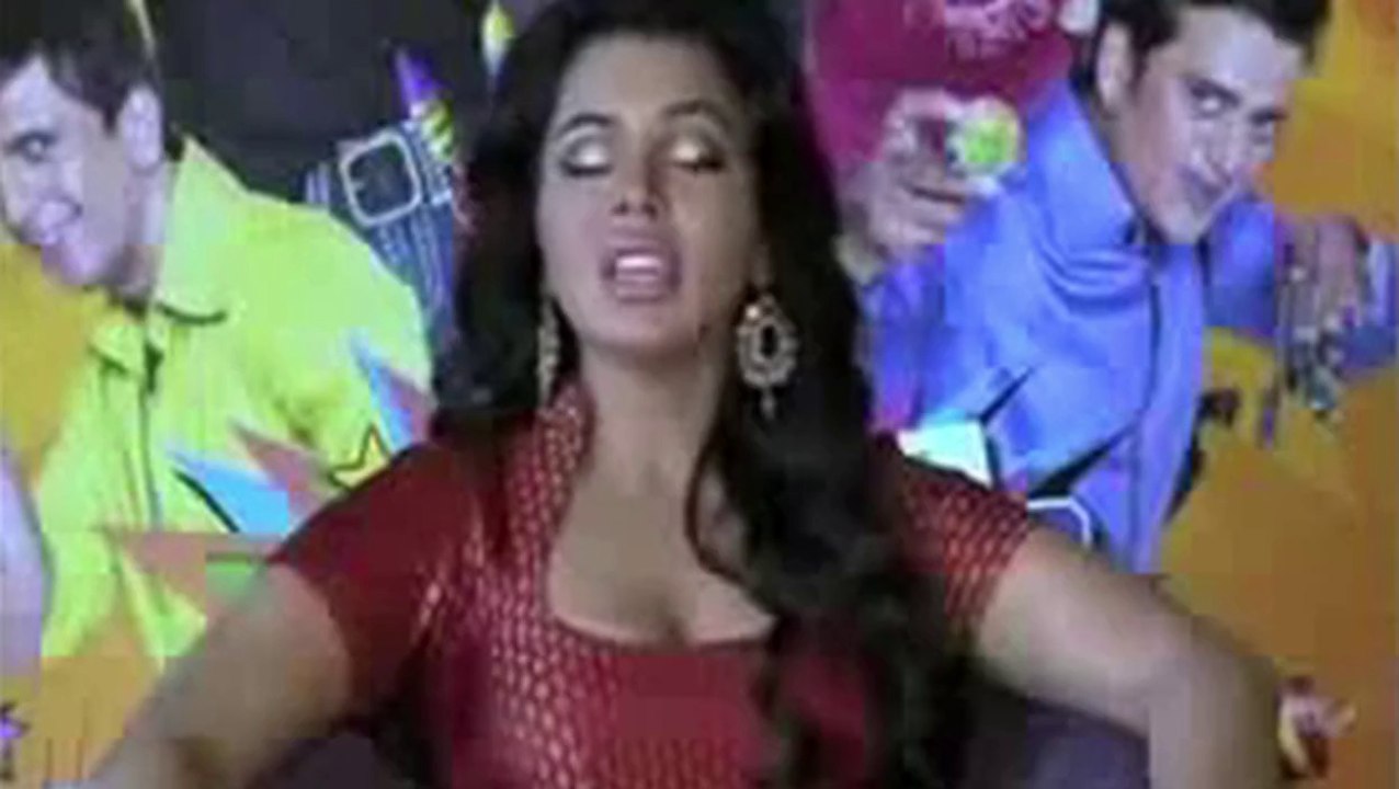 After Mary Kom, Priyanka Chopra To Make A Biopic On Rakhi Sawant