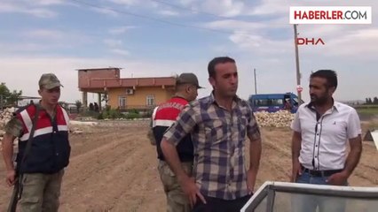 Şanlıurfa'da, Sağ Ön Lastiğinin Patlaması Sonucu Kontrolden Çıkarak Devrilen Otomobilde Bulunan 1...