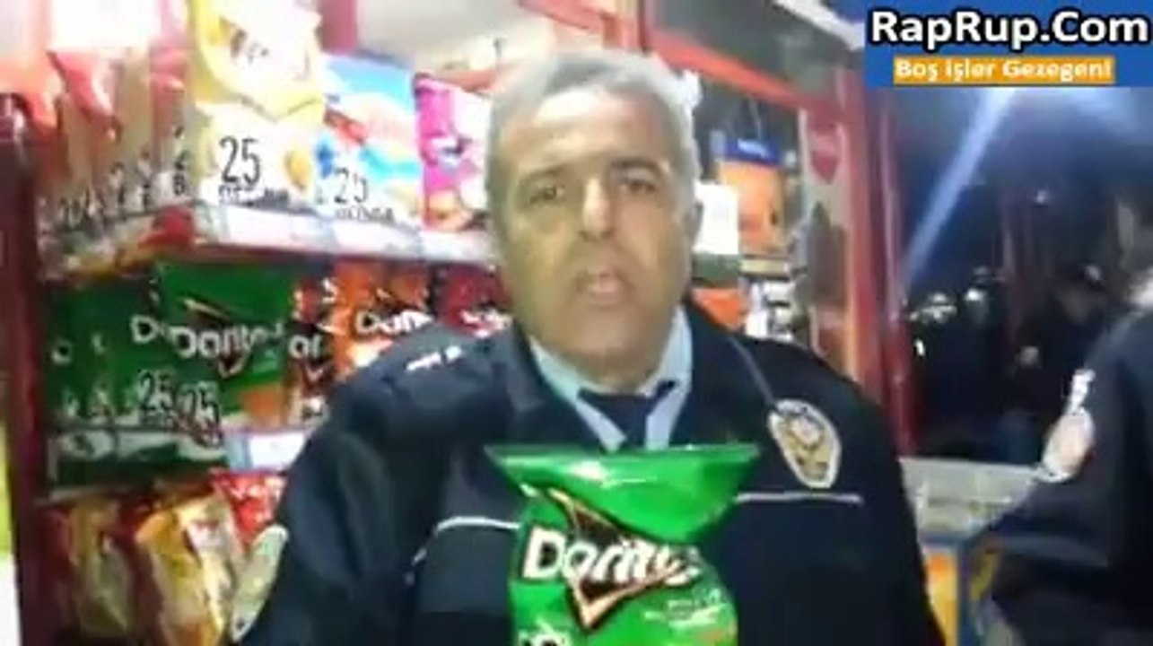 Gücünü Cipslerden Alan Polis