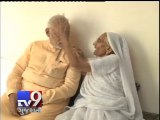 Narendra Modi takes blessings from his mother before leaving Gujarat - Tv9 Gujarati