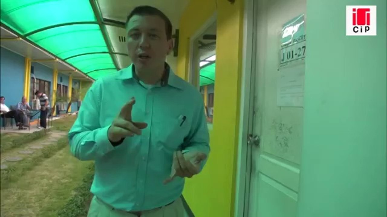 フィリピン留学クラーク CIP ネイティブ英語講師マーク。クラーク 語学学校 地図 フィリピン留学院