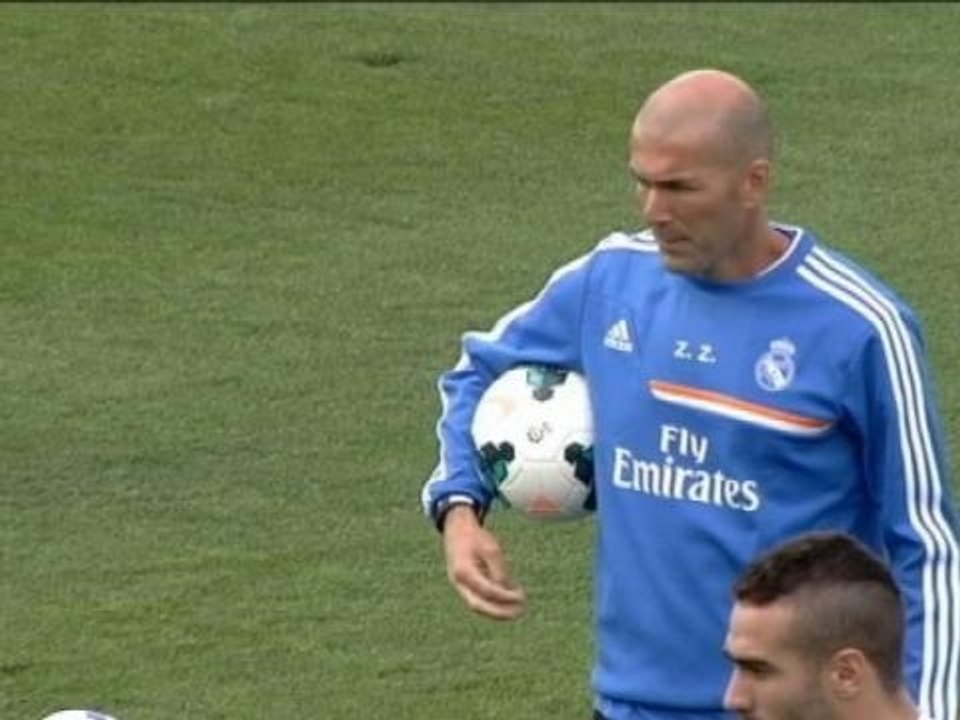 Zinedine Zidane n'entraînera pas l'équipe de football de Bordeaux - 22/05