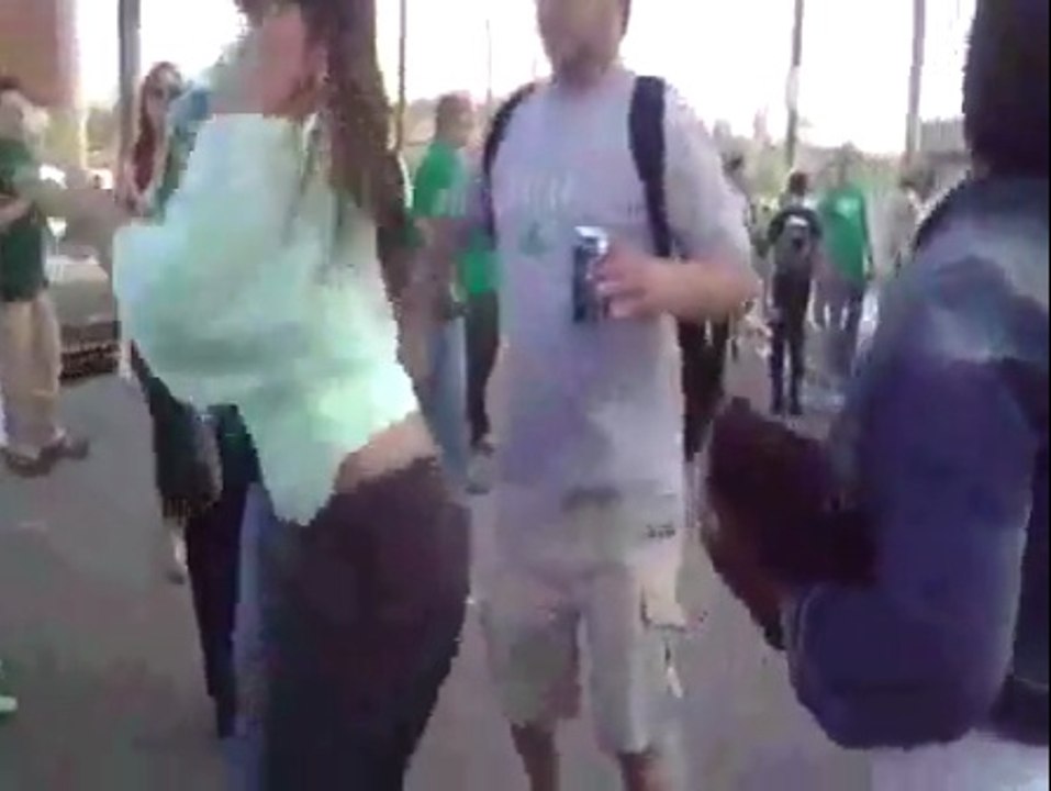 Quand une fille réalise trop tard qu'elle twerk avec le mauvais gars