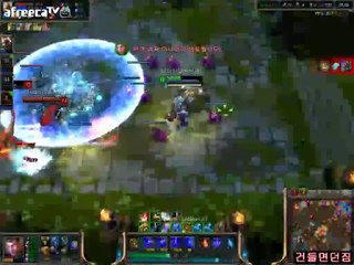 Oyunla birleşen Jayce oyuncusu