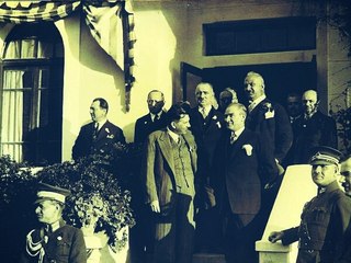 SELVİ BOYLUM AL YAZMALIM - ATATÜRK - KUDRET KAÇAR