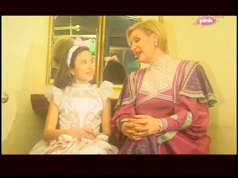 Lepa Lukic i naslednica - Pesma nasa umret' nece