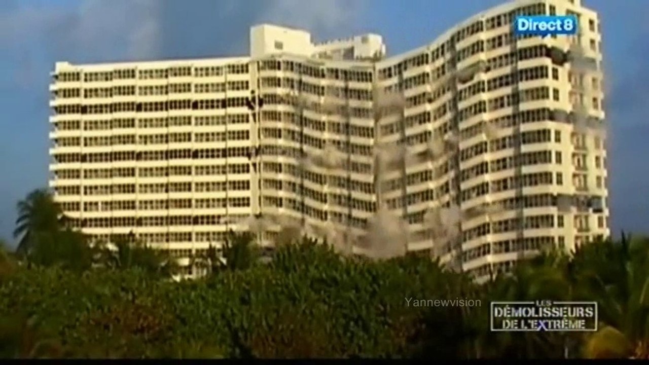 IMPLOSIONS - building, bridge, antenna, hospital (Blowdown / Démolisseurs de l'extrême) 2011