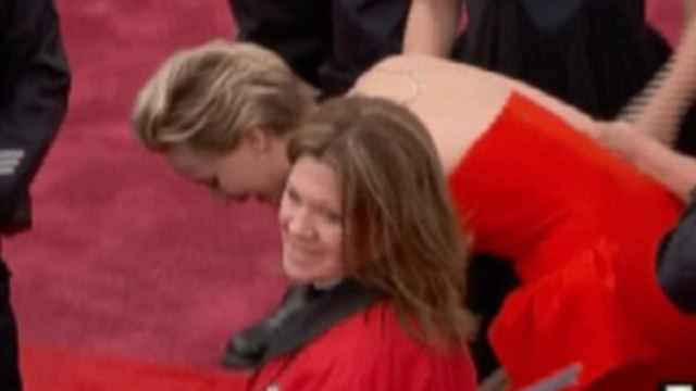 DRUNK Jennifer Lawrence Oscar PUKE, Miley Cyrus TAUNTS!
