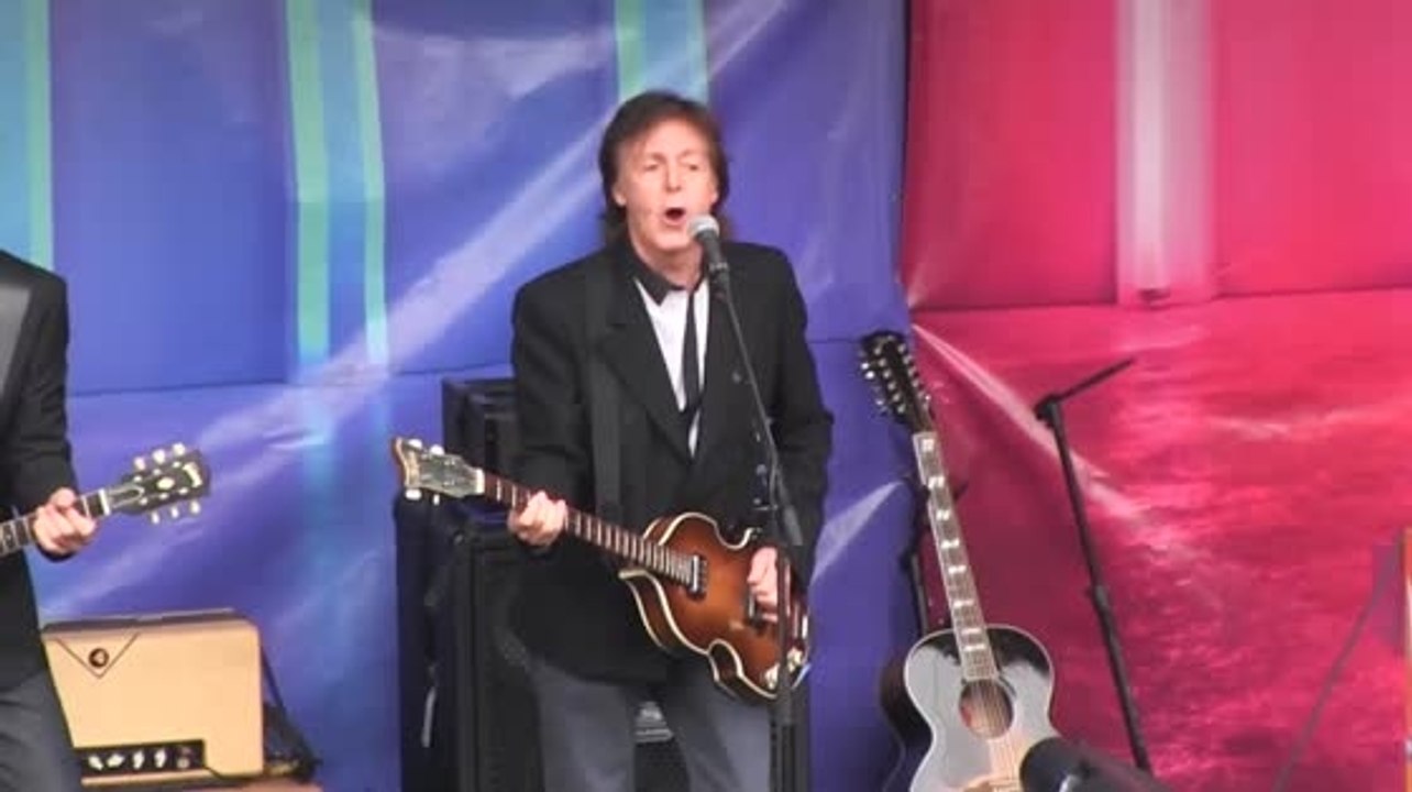 Paul McCartney im Krankenhaus in Japan