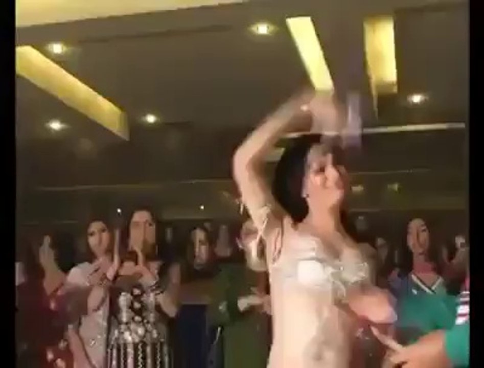 Amazing dance must watch