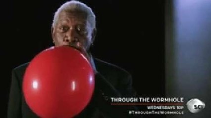 Morgan Freeman sous hélium... pour une bande annonce télé