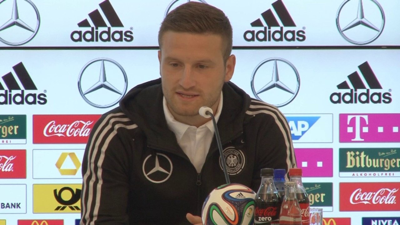 Shkodran Mustafi stellt sich vor
