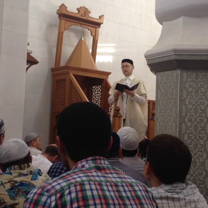 Moskovada cuma namazında, hocanın rusca vaazından bir kesit !