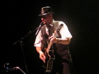 Reprise Je suis un homme (zazi)