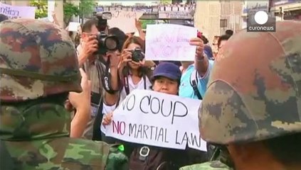 Thailandia: arrestata e portata in una località segreta Yungluck Shinawatra