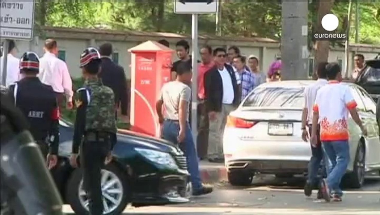 Thai army detains ousted PM Yingluck Shinawatra