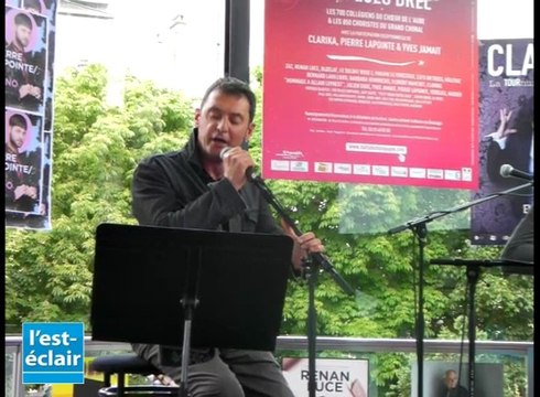Yves Jamait chante à la présentation du programme des Nuits de Champagne 2014