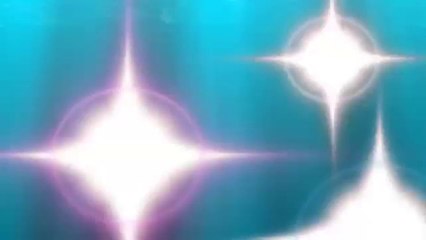 Homem luta com tubarão branco