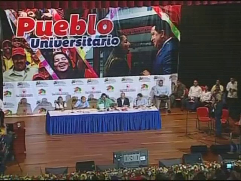 Aprueban incremento del 50% en becas de estudiantes universitarios