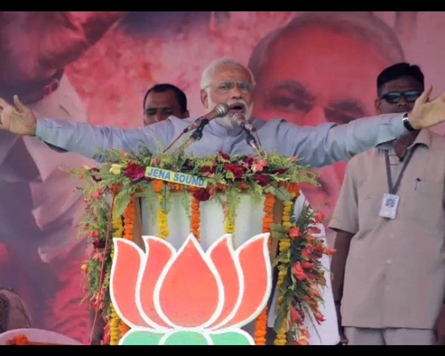 Amitabh Bachchan Rajinikanth may attend Modis s...