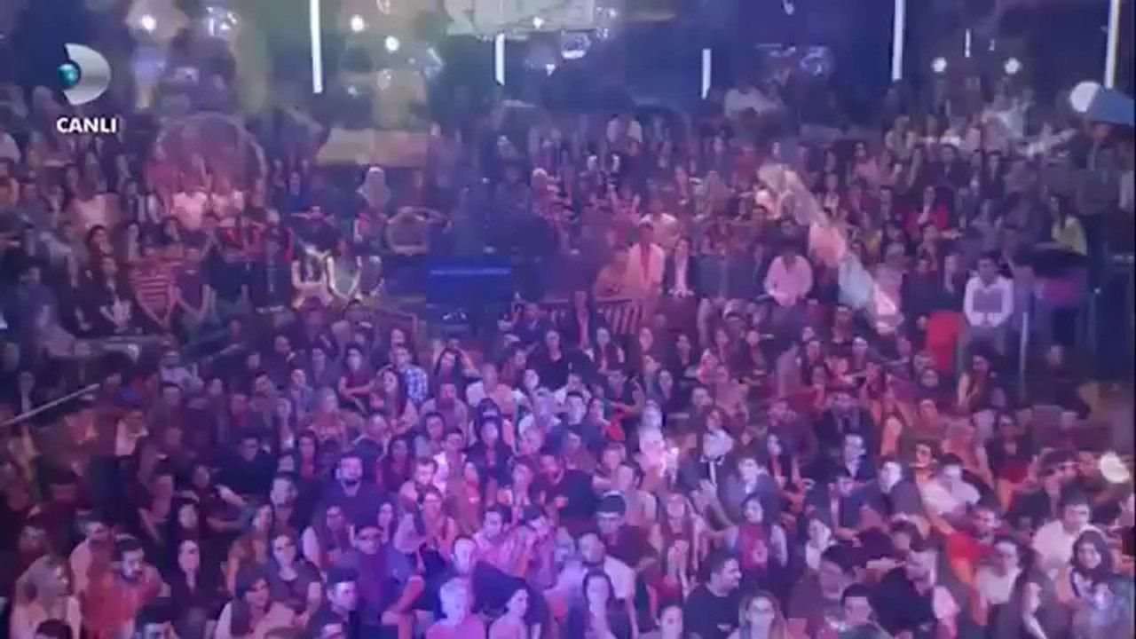 Şevval Sam - Evvelim Sen Oldun Ahirim Sensin - Beyaz Show - 25 04 2014