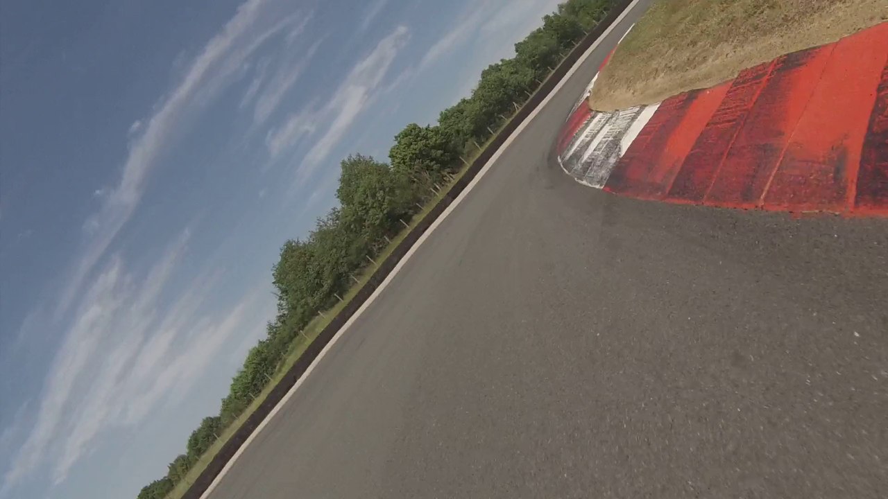 Journée Open du 19 05 14 Nico Vigeant 3ème session sur carénage avant 1000 YZF R1